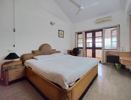 Alcove Service Apartments in Bangalore | Delux room